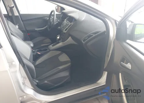 2012 Ford Focus Se z USA, uszkodzony, nr VIN 1FAHP3F25CL224401